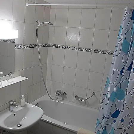 Sleeps 7 Wifi