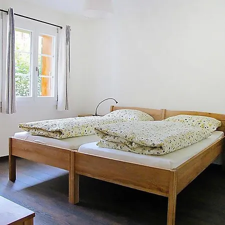 Sleeps 7 Wifi Apartment *